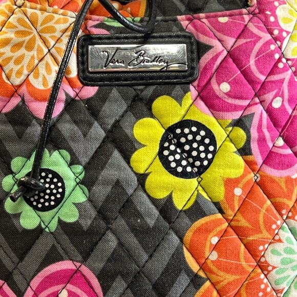 VERA BRADLEY Floral quilted draw string Bucket Bag/orange yellow pink daisies - Picture 6 of 13